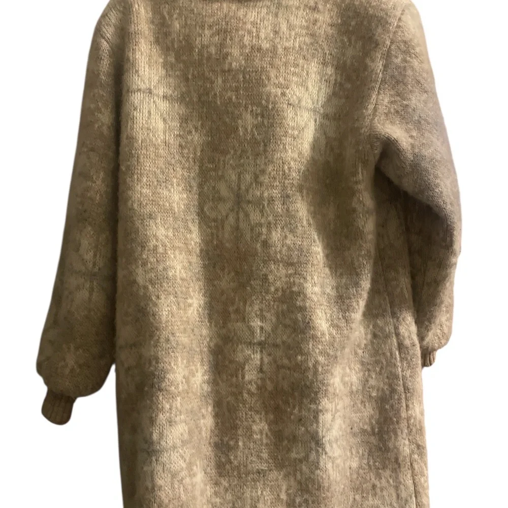 Hilda Ltd Cozy Wool Coat - Picture 2 of 8